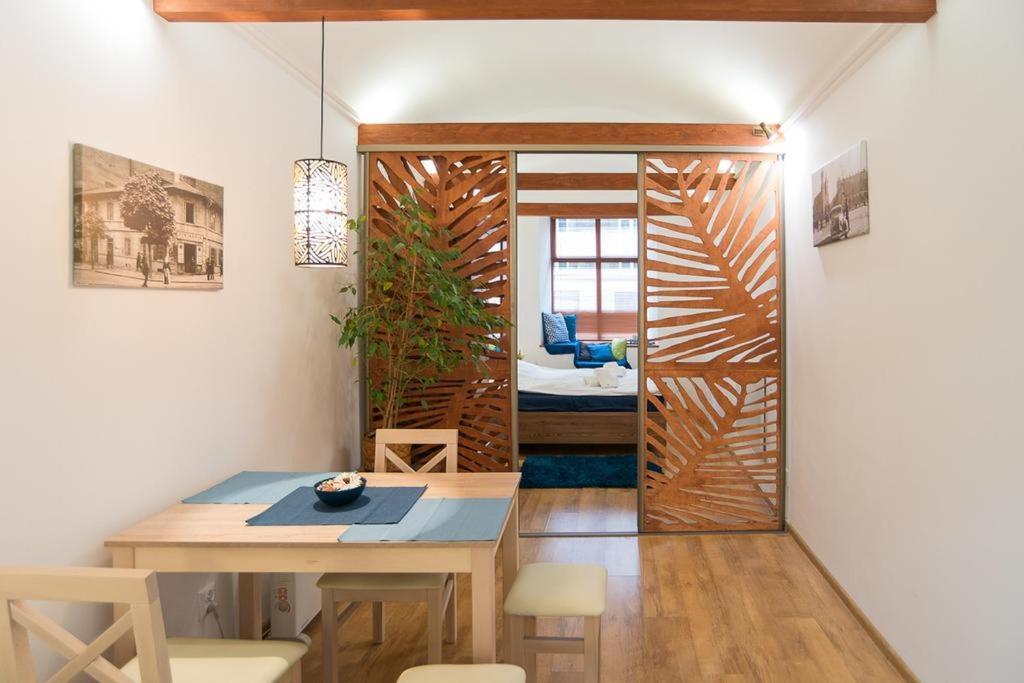 Cozy Studio On Wielopole Street. Краков Экстерьер фото